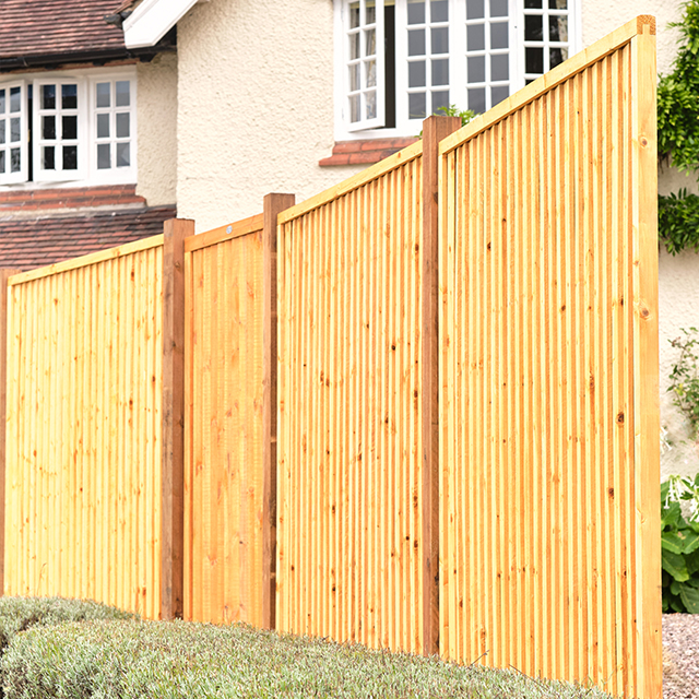 Picture of feather edge fencing