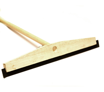 SQUEEGEE COMPLETE WITH HANDLE AND STAY 24IN 19.202HS3